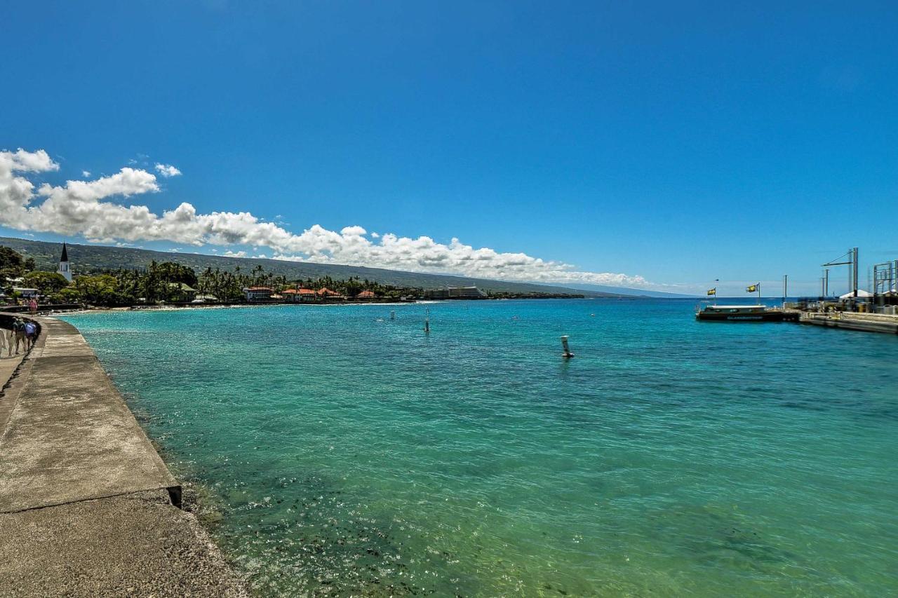 Downtown Air Conditioned Condo Walk To Beaches Kailua-Kona Bagian luar foto